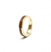 wooden-ring-gold-with-mahogany